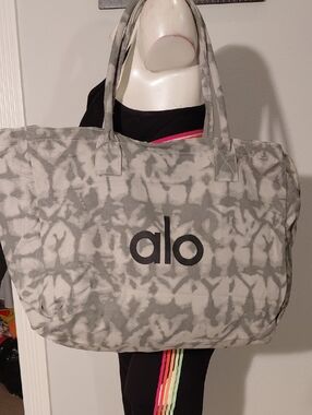 ALO Yoga Gray Tie-Dye Canvas Tote